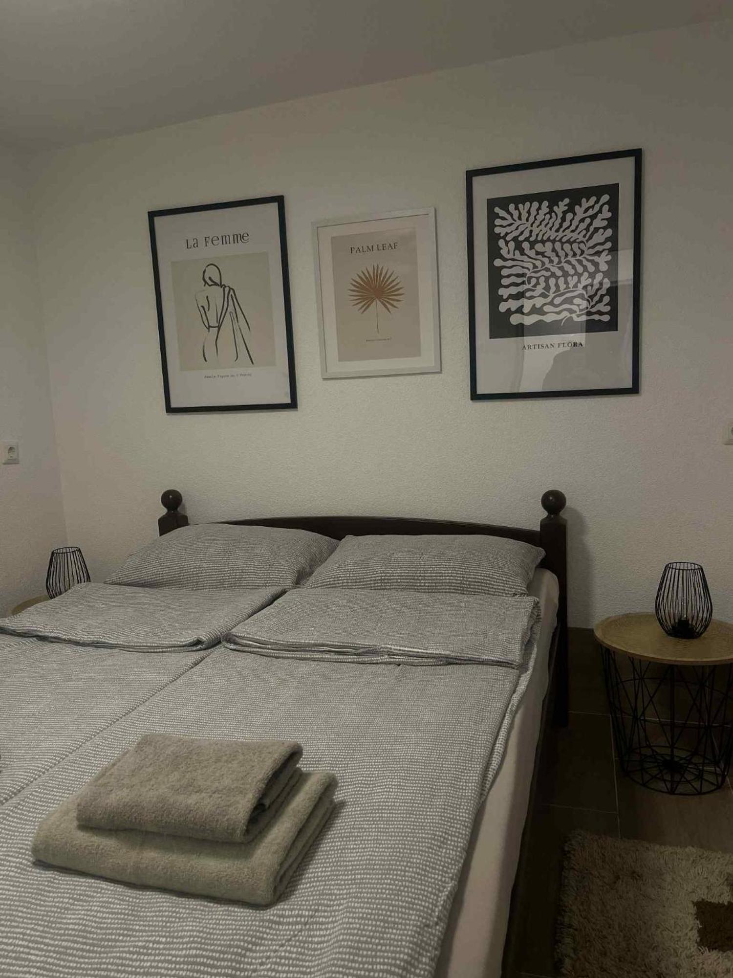 Studio Apartman Azra Kulen Vakuf Esterno foto